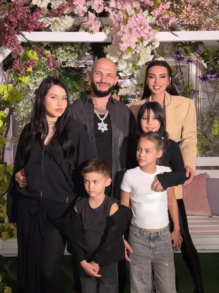 Ciqan işçilərini girov götürdü: “Uşaqlar şkafda gizlənmişdi!”