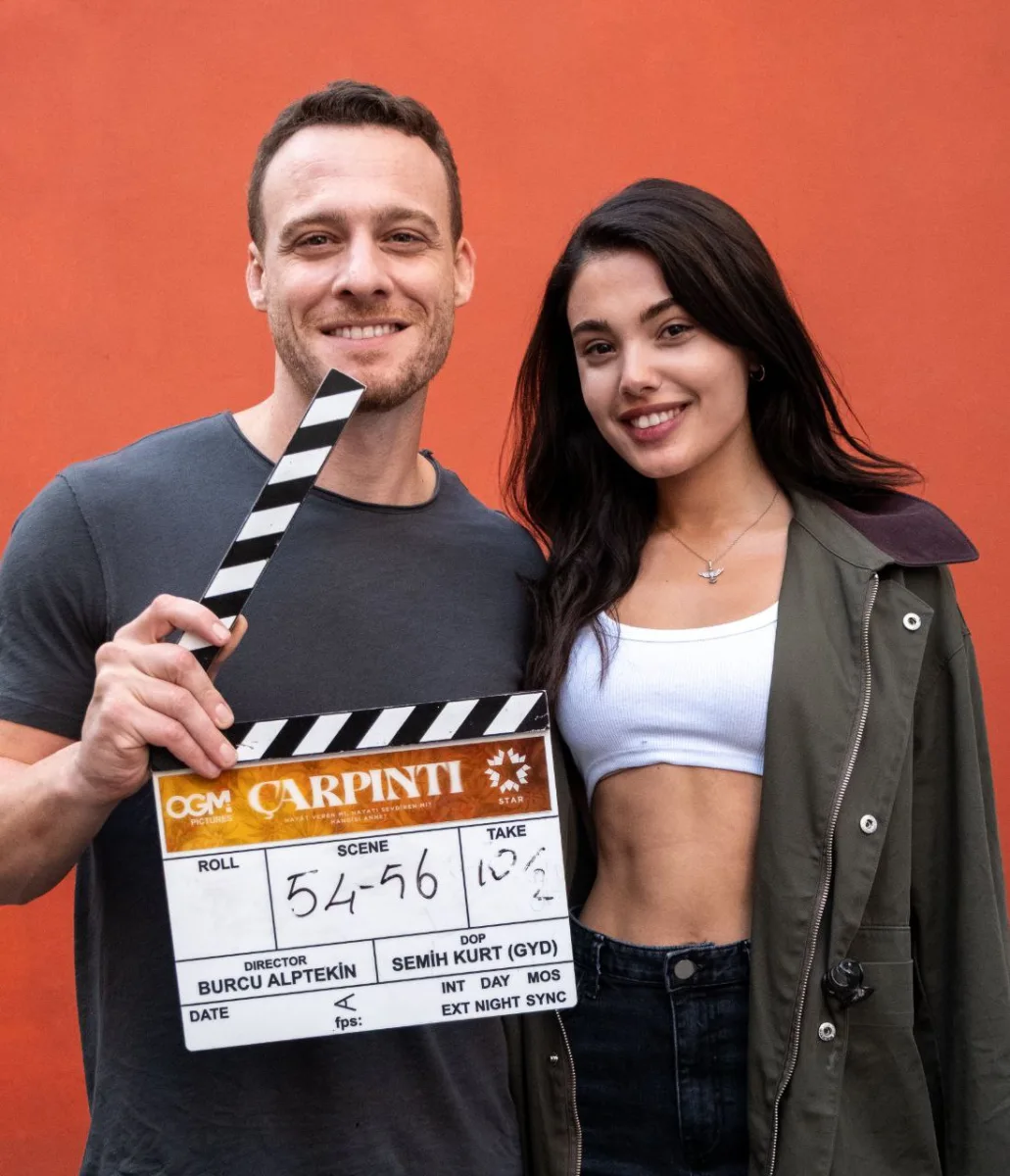 Kerem Bürsinin yeni sevgilisi odur?