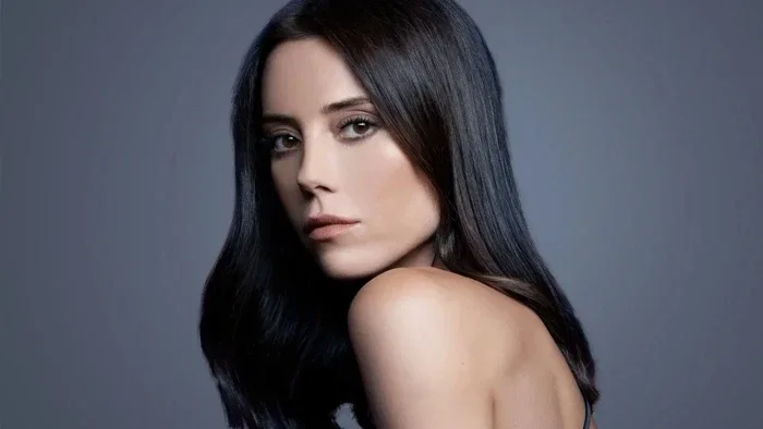 Cansu Dere bu serialla qayıdır