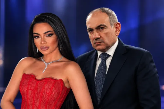 Paşinyan Zeynəbin mahnısına qulaq asdığı anları paylaşdı