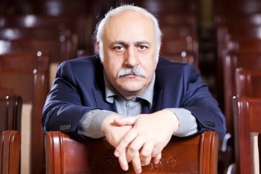 "Bizim vaxtımızda uşaqlar nə yaylıq, nə hicab bağlayırdı"