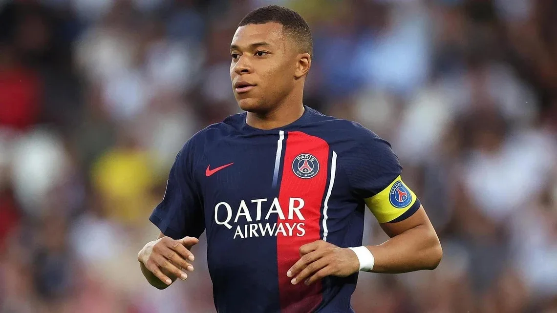 Mbappe və anası rüşvətə görə dindirildi