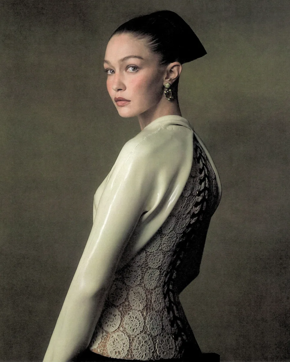 Cici Hadid “WSJ Magazine” üçün kamera qarşısında