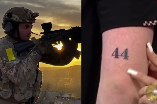 Filmdən sonra qoluna “44” döyməsi etdirdi 