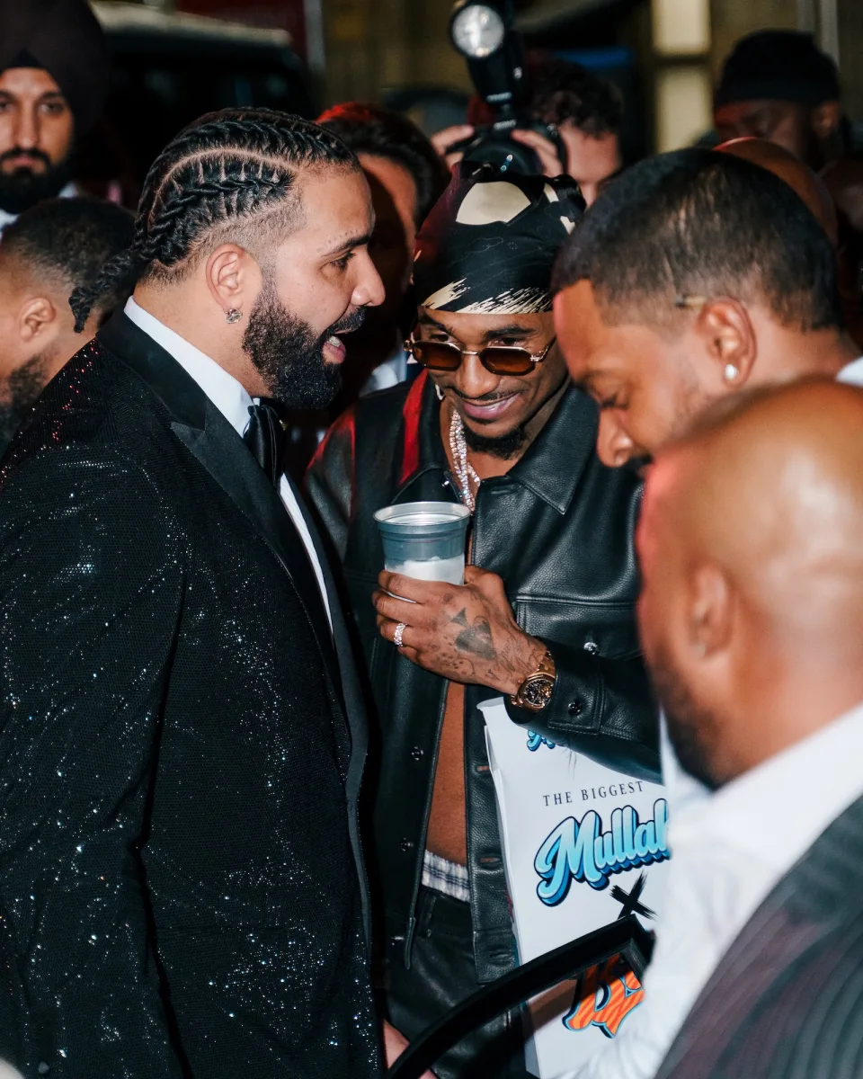 Drake 40 yaşını qeyd etdi