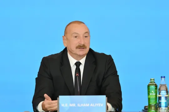 “Kiməsə dərs deməyə çalışmazdan öncə güzgüyə baxmalısınız”