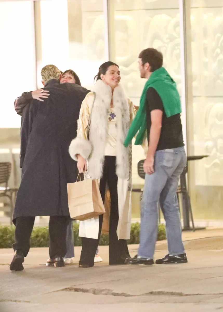 Kendall və Dakotanın axşam görüşü