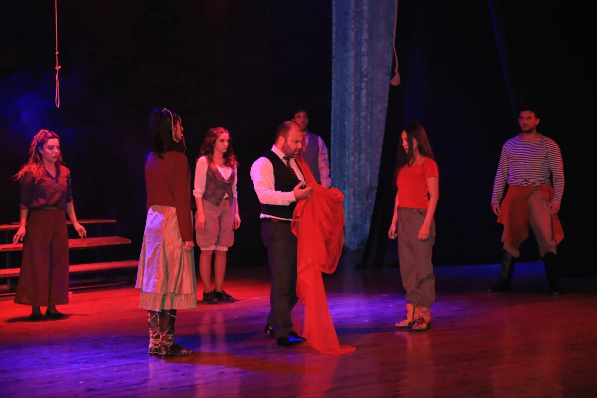 Azərbaycan Dövlət Pantomima Teatrının “İblis” tamaşası beynəlxalq festivalda mükafat aldı