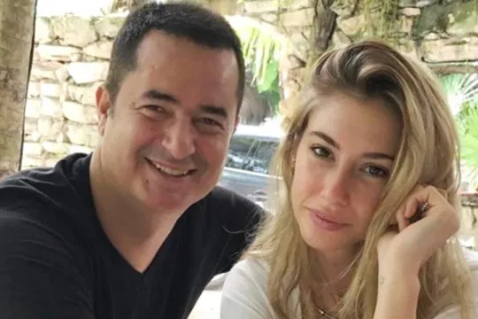 Acun və Şeyma qızlarına görə bir arada