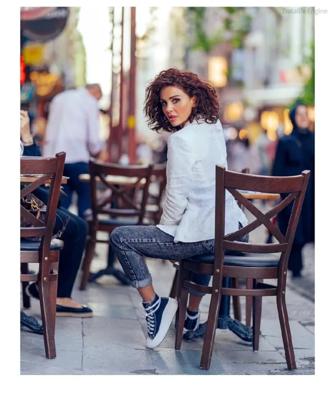 Günel Zeynalova uzun saçları ilə vidalaşdı