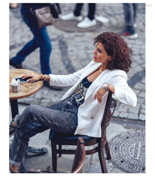 Günel Zeynalova uzun saçları ilə vidalaşdı