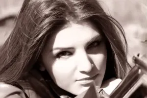 Azərbaycanlı kriminal avtoritet “Kristal”ın keçmiş solisti ilə evləndi