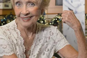 Məşhur aktrisa vəfat etdi