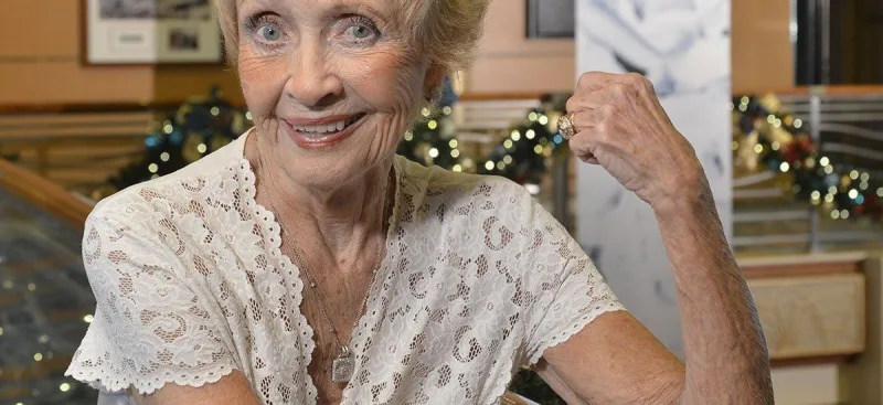 Məşhur aktrisa vəfat etdi