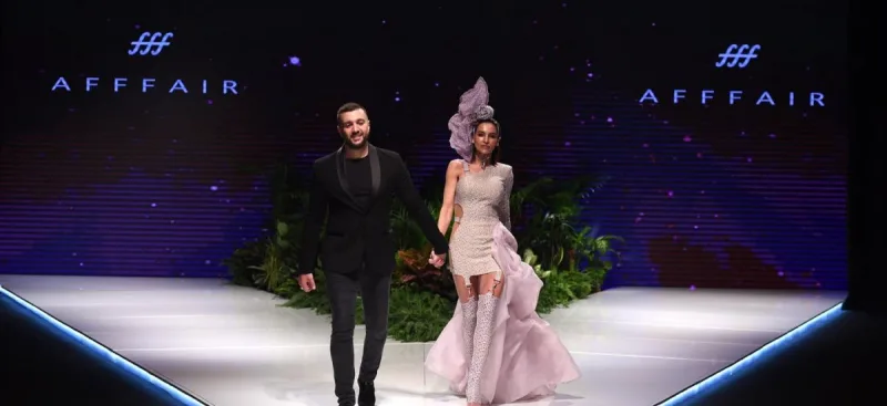 Rüfət İsmayıl Qarabağ ornamentlərindən istifadə etdi