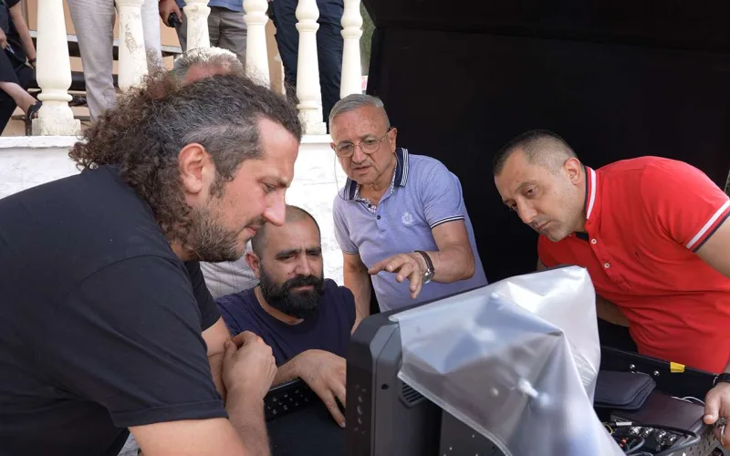 “Ermənilər ciddi danışanda belə insanı gülmək tutur”