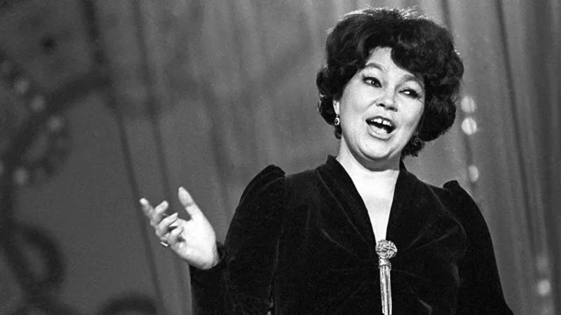 Polad Bülbüloğlunun keçmiş xanımı vəfat etdi