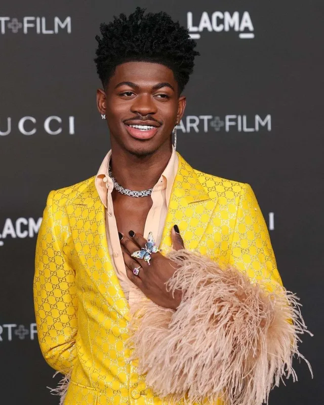 Qırmızı xalçanın diqqət çəkənləri... - FOTOLAR