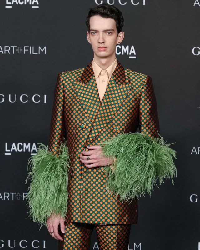 Qırmızı xalçanın diqqət çəkənləri... - FOTOLAR