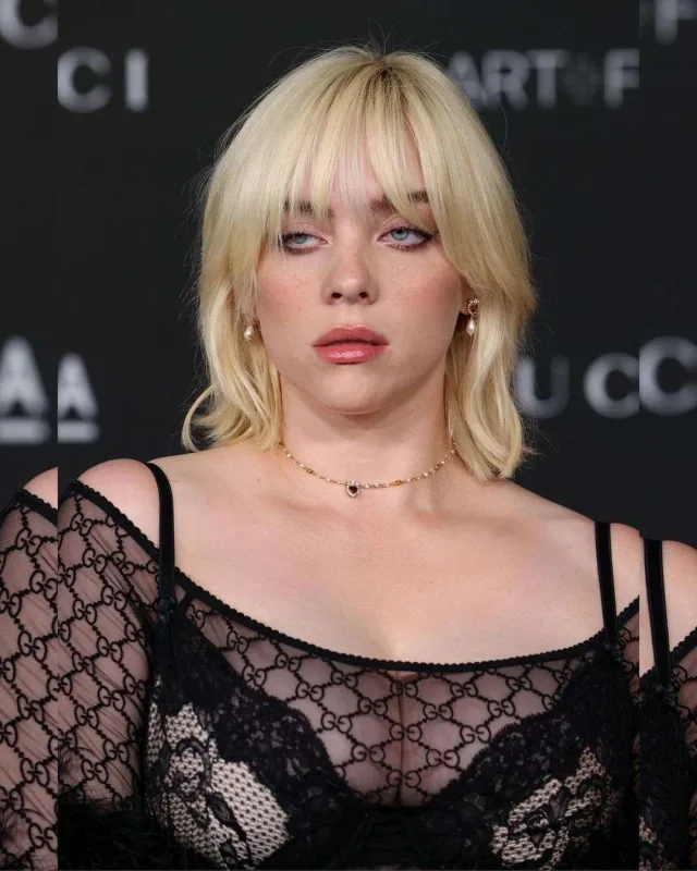 Qırmızı xalçanın diqqət çəkənləri... - FOTOLAR