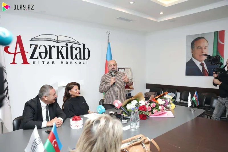 Xumar "Şuşa" təqdimatında kövrəldi - FOTOLAR