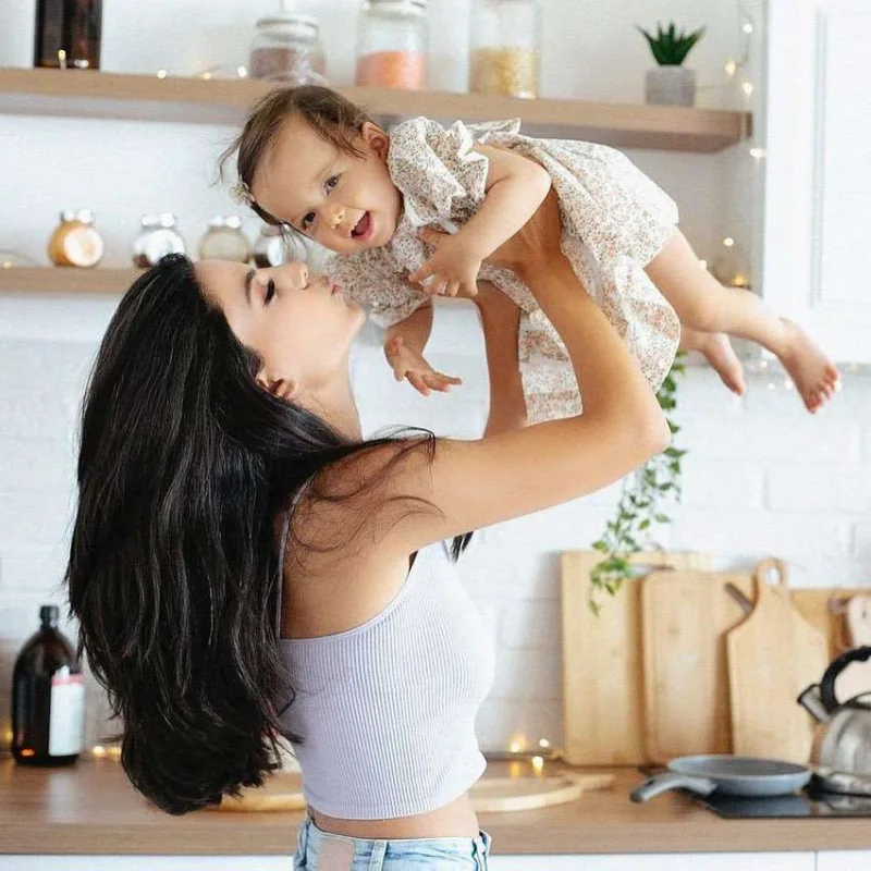 Ülviyyəylə blogerin çöpçü davası – “Cahil...”