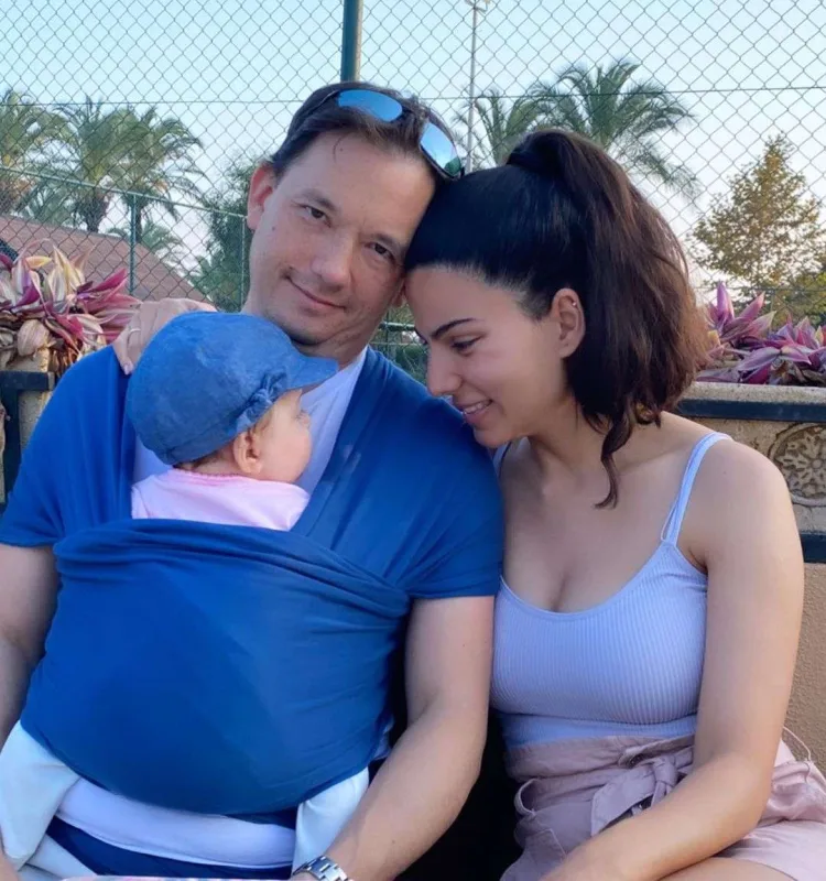 Ülviyyəylə blogerin çöpçü davası – “Cahil...”