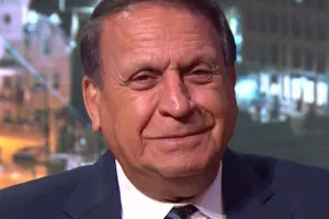 “Armudu stəkanda çay əvəzi araq içirdilər”