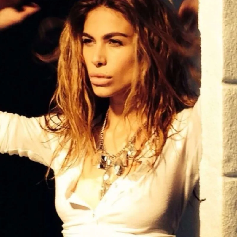 Türk idmançı azərbaycanlı arvadından 1 milyon istəyir