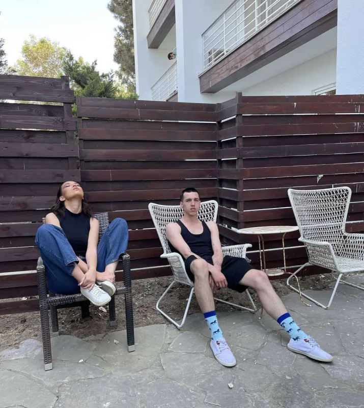 Bakıda podiumda öpüşən cütlük kimdir? - Fotolar