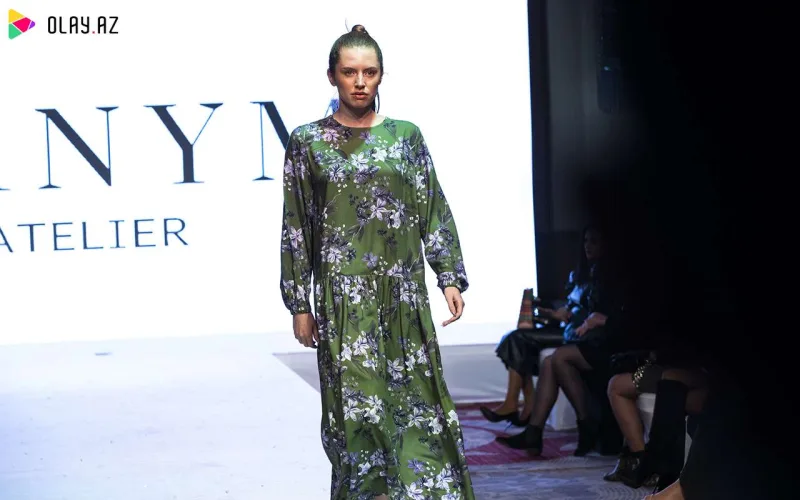 Dalaşanlar, öpüşənlər və ... - Moda Həftəsi belə bitdi