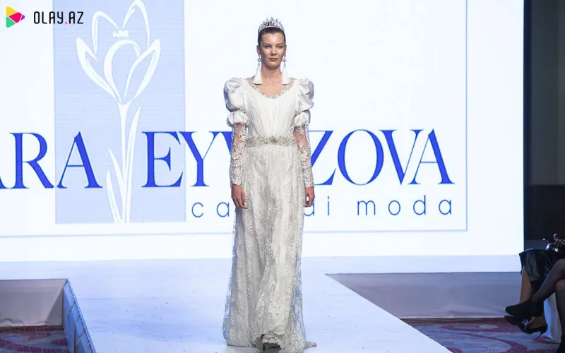 Dalaşanlar, öpüşənlər və ... - Moda Həftəsi belə bitdi