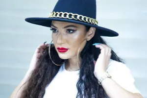 “60-70 yaşlı insanlar deyir ki, çox xoşumuza gəlirsən”-VİDEO