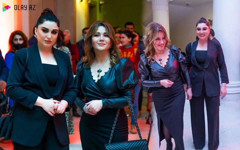 Qırmızı xalçada zövq yarışı - FOTOLAR