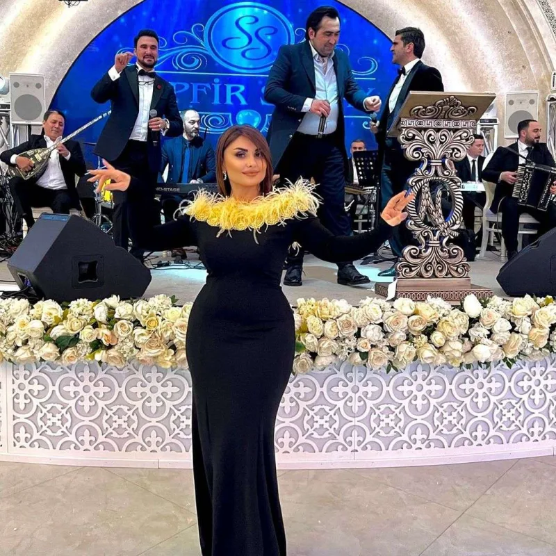 Toyda kim necə görünürdü? - Ən çox qaranı seçdilər