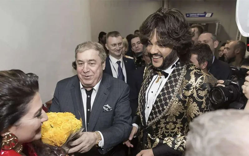 Məşhur rus milyarder qızına toy etdi