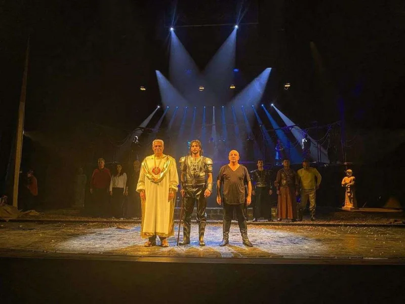 Biri koronavirusa yoluxdu, digəri ayağını incitdi - Bəlalı tamaşa