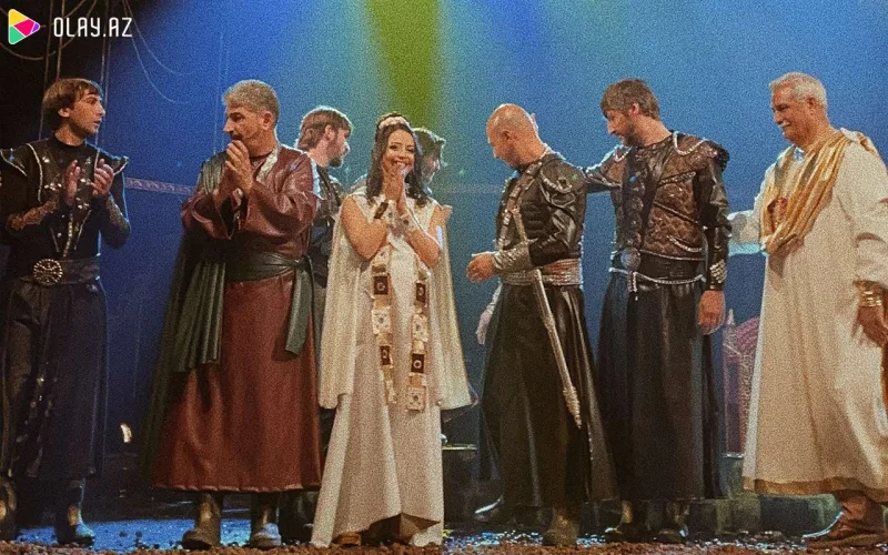 Biri koronavirusa yoluxdu, digəri ayağını incitdi - Bəlalı tamaşa