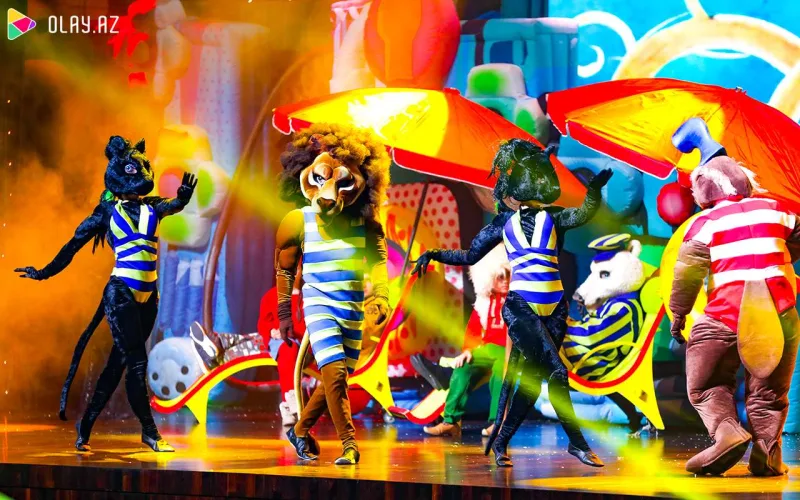 Məşhurlar övladları ilə “Cırtdan”ı izlədi- Fotolar