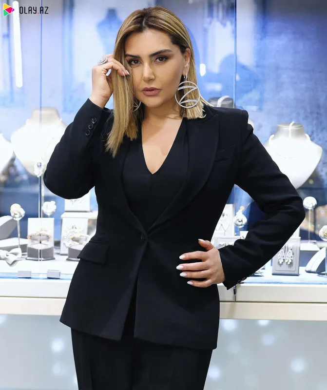 Zülfiyyə Xanbabayevaya özəl hədiyyə!