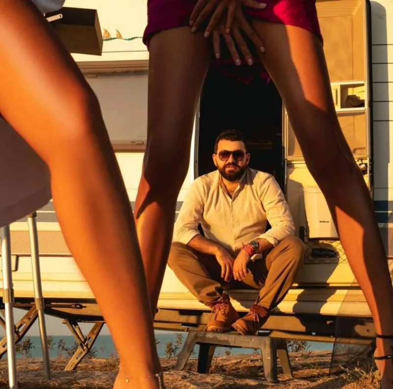 “Gəlinlərimizi porno ulduzları ilə səhv salmısız”