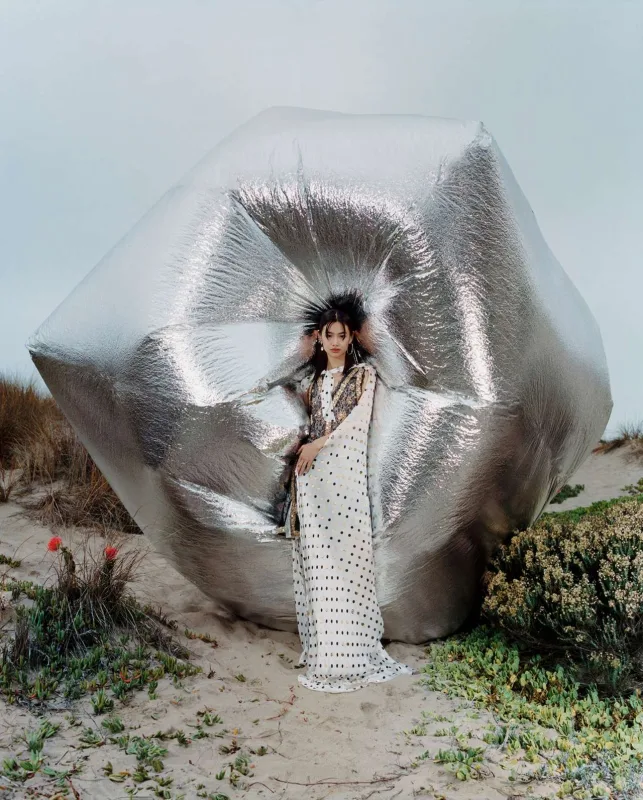 “Vogue” üzü görən şərqi asiyalı ilk qadın…