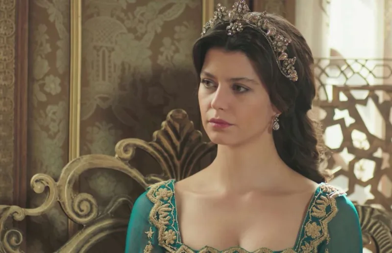“Ən uğursuz layihəm “Kösem”dir” – Beren Saatdan etiraf