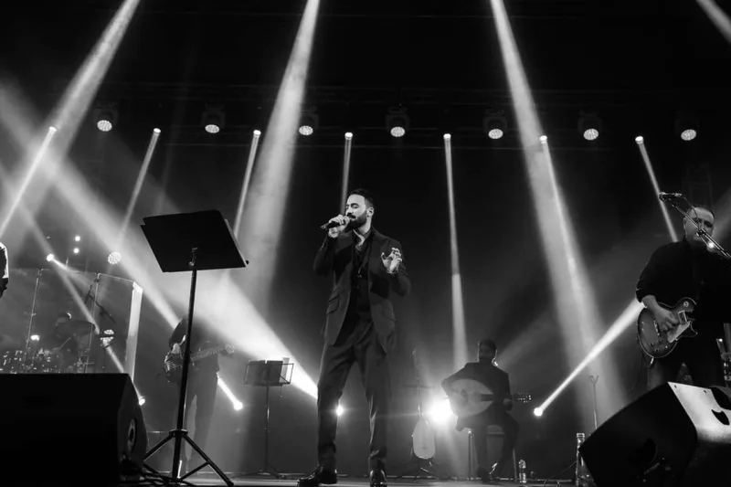 Zamiqin “Var ol”u fotolarda...