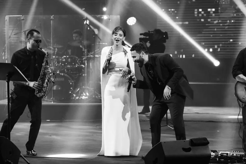 Zamiqin “Var ol”u fotolarda...