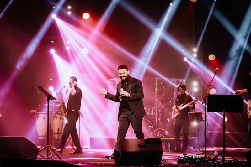 Zamiqin “Var ol”u fotolarda...