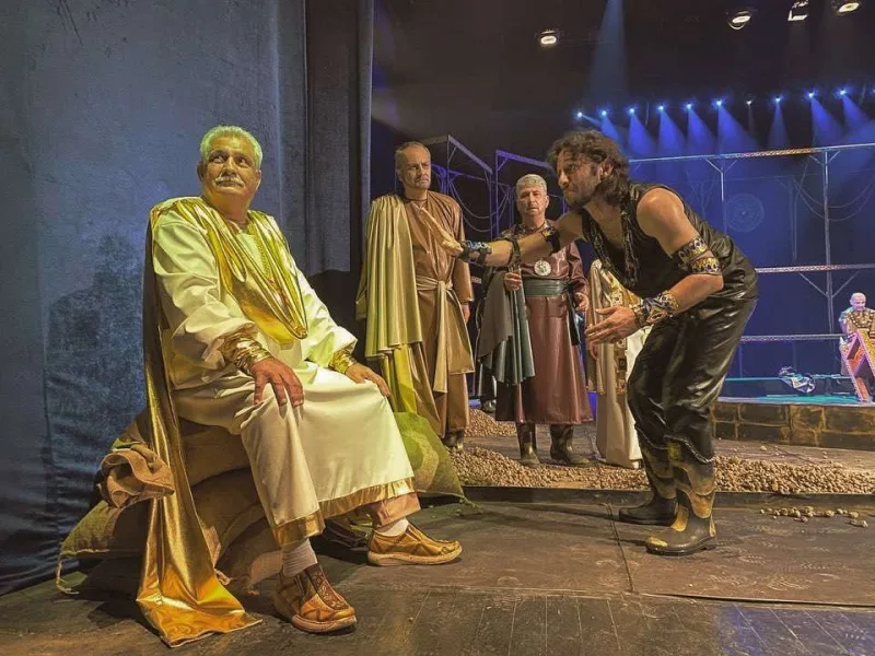 Səhhəti pisləşdi, tamaşası təxirə salındı