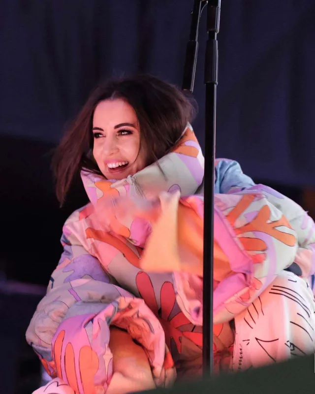 Niderland müğənnisindən Şövkət Ələkbərova paylaşımı