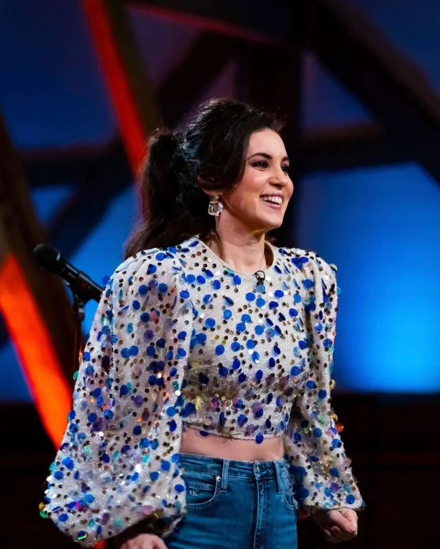 Niderland müğənnisindən Şövkət Ələkbərova paylaşımı