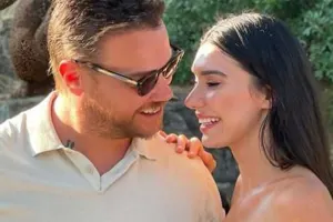 Sinan ayrılığı təsdiqlədi, başqa evdə yaşayır